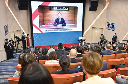 Partner institutions of the HKSAR Government in civil service training sent congratulatory messages on video for the establishment of the Civil Service College.
