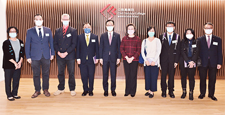 The Secretary for the Civil Service, Mr Patrick Nip Tak-kuen (fifth left) and the Permanent Secretary for the Civil Service, Mrs Ingrid Yeung Ho Pui-yan (fifth right) with staff side representatives of the four Central Staff Consultative Councils.