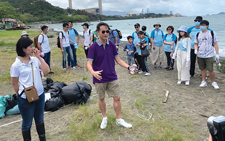 Experience sharing by the Director of Water Supplies, Mr Tony Yau Kwok-ting.