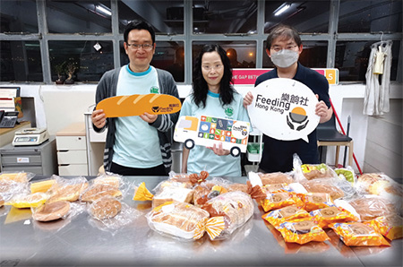 Volunteers brought the bread to the collection point of Feeding Hong Kong for redistribution to food banks and welfare organisations.