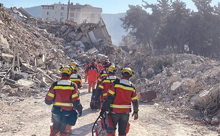 The team members were shocked by the ruins and rubble at the quake-stricken areas despite their preparedness for the tragic situation. (Photos provided by FSD)