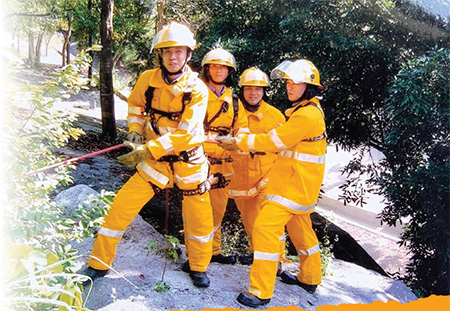 Mr Chan was posted to the Sai Kung and Ma On Shan Fire Station and performed frontline operational duties, including mountain rescue operations.