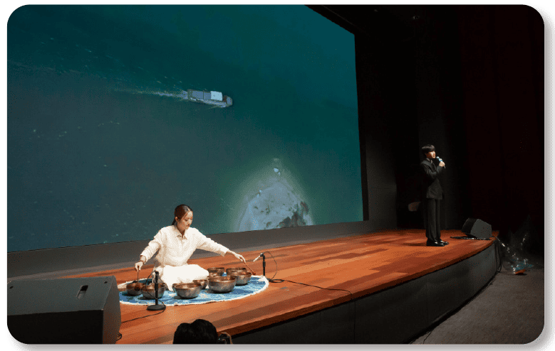 Unlike conventional academic forums, the Summit integrated elements of Chinese water culture and art, leaving a profound impression on local, Mainland and overseas guests