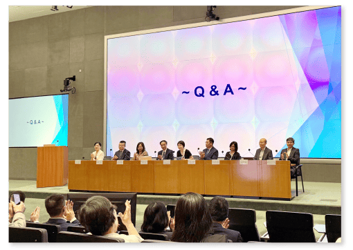 Speakers exchanged views with the participating colleagues during an interactive question and answer session.