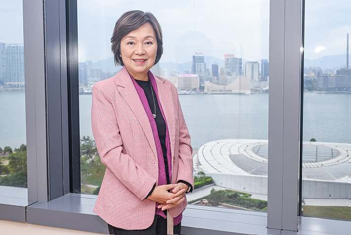 教育局局長蔡若蓮博士