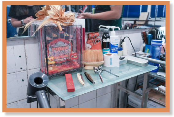 The barbershop is equppied with all kinds of hairdressing tools.