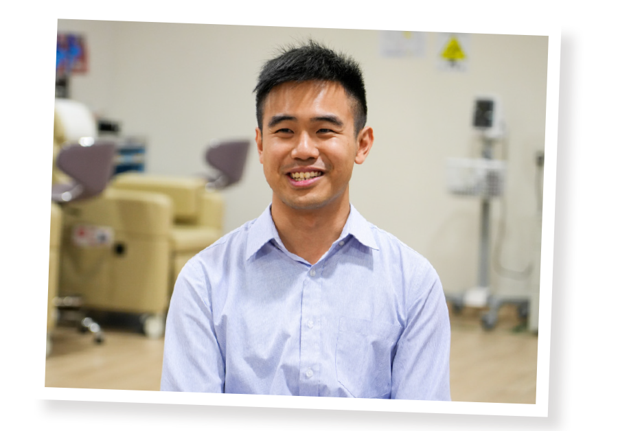 廖先生受父母恆常捐血習慣的影響，由十六歲起便加入捐血行列，平日會相約朋友一起捐血，幫助有需要的人。