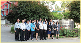 上課地點「外交學院國際交流中心」外合影